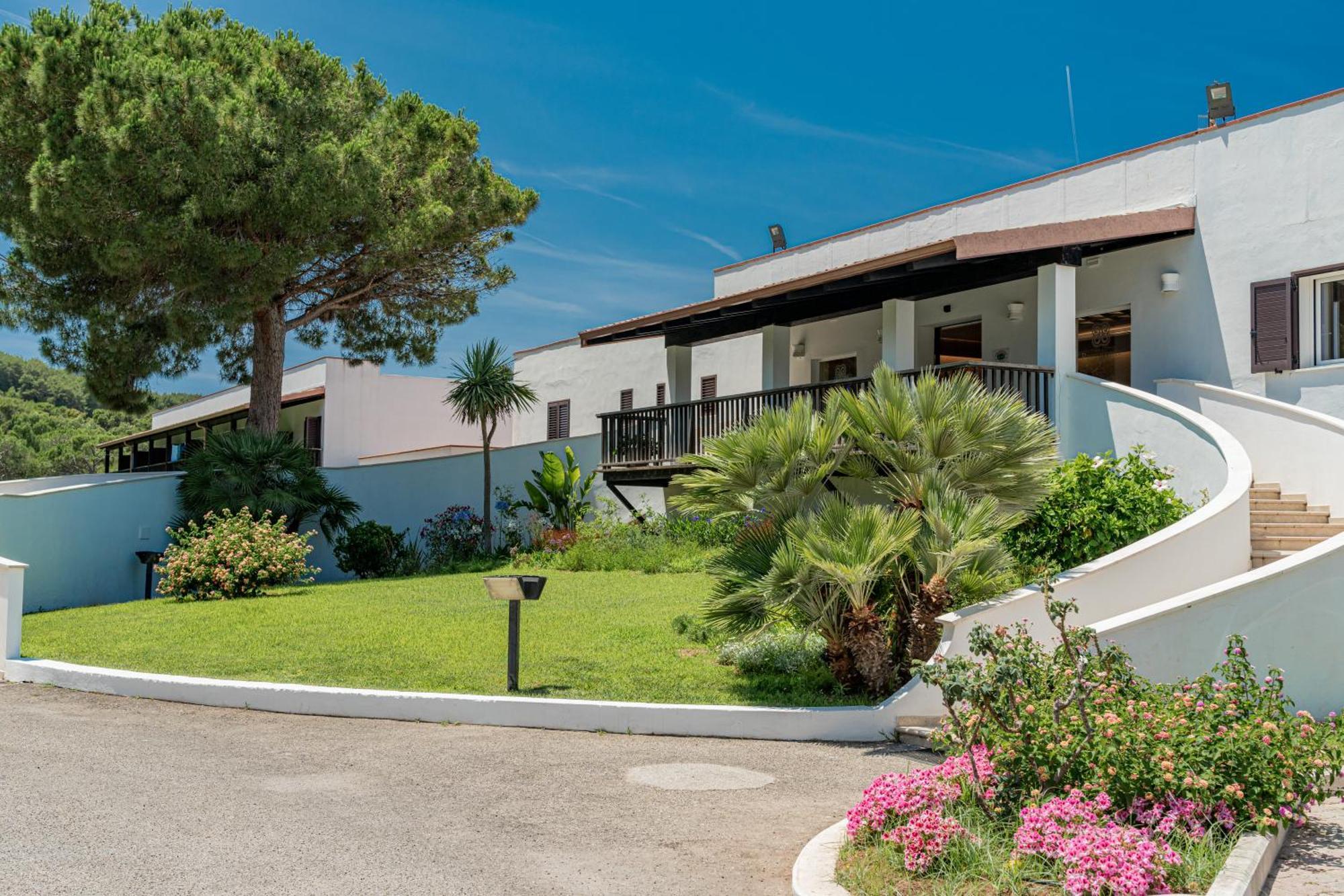 Hotel Portoconte Porto Conte Exterior photo