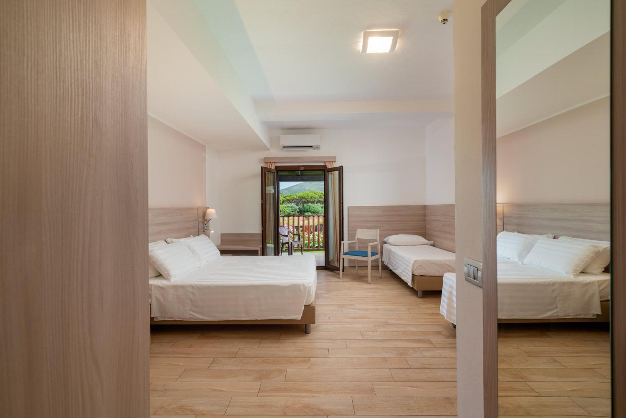Hotel Portoconte Porto Conte Exterior photo