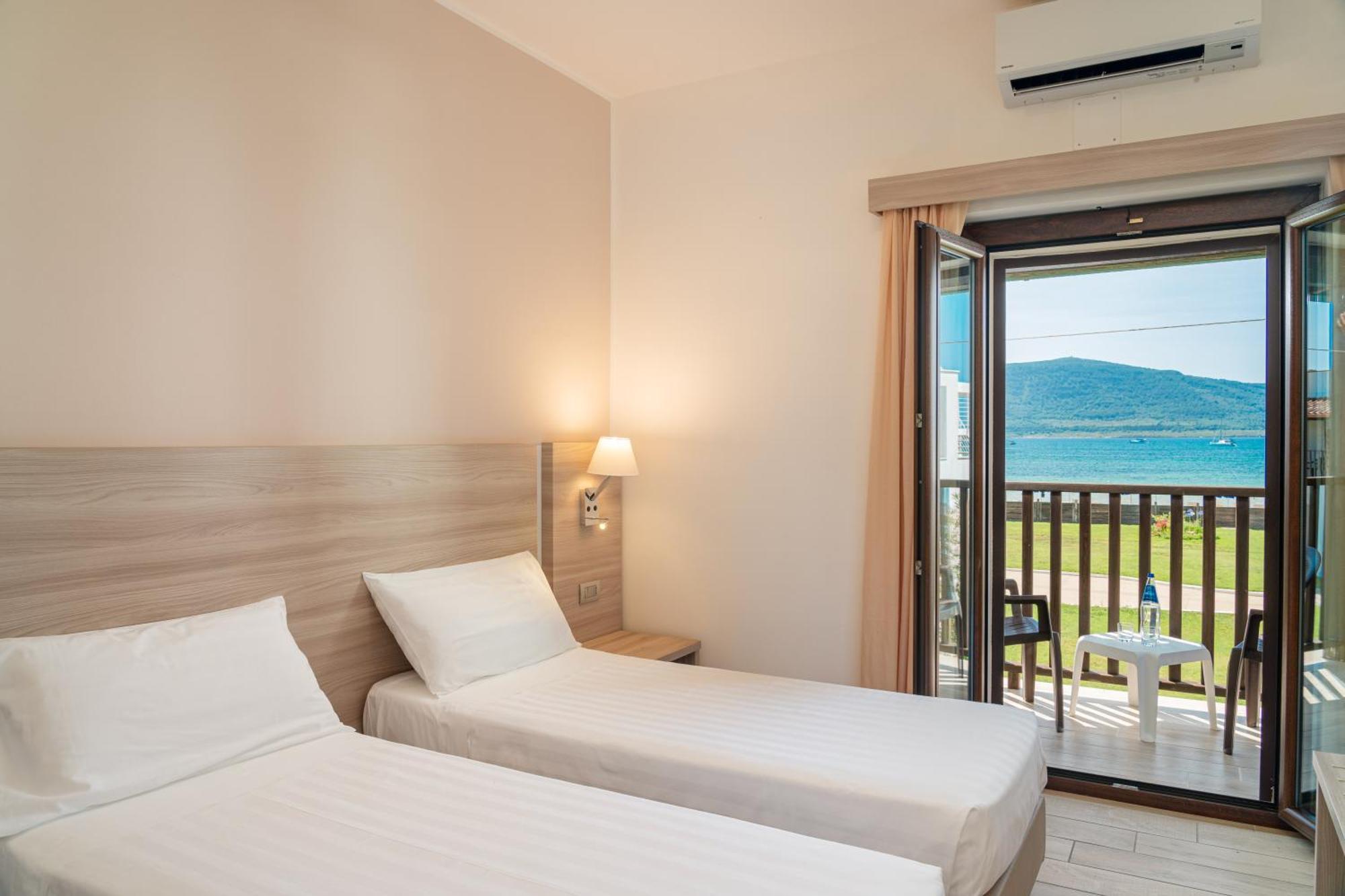Hotel Portoconte Porto Conte Exterior photo
