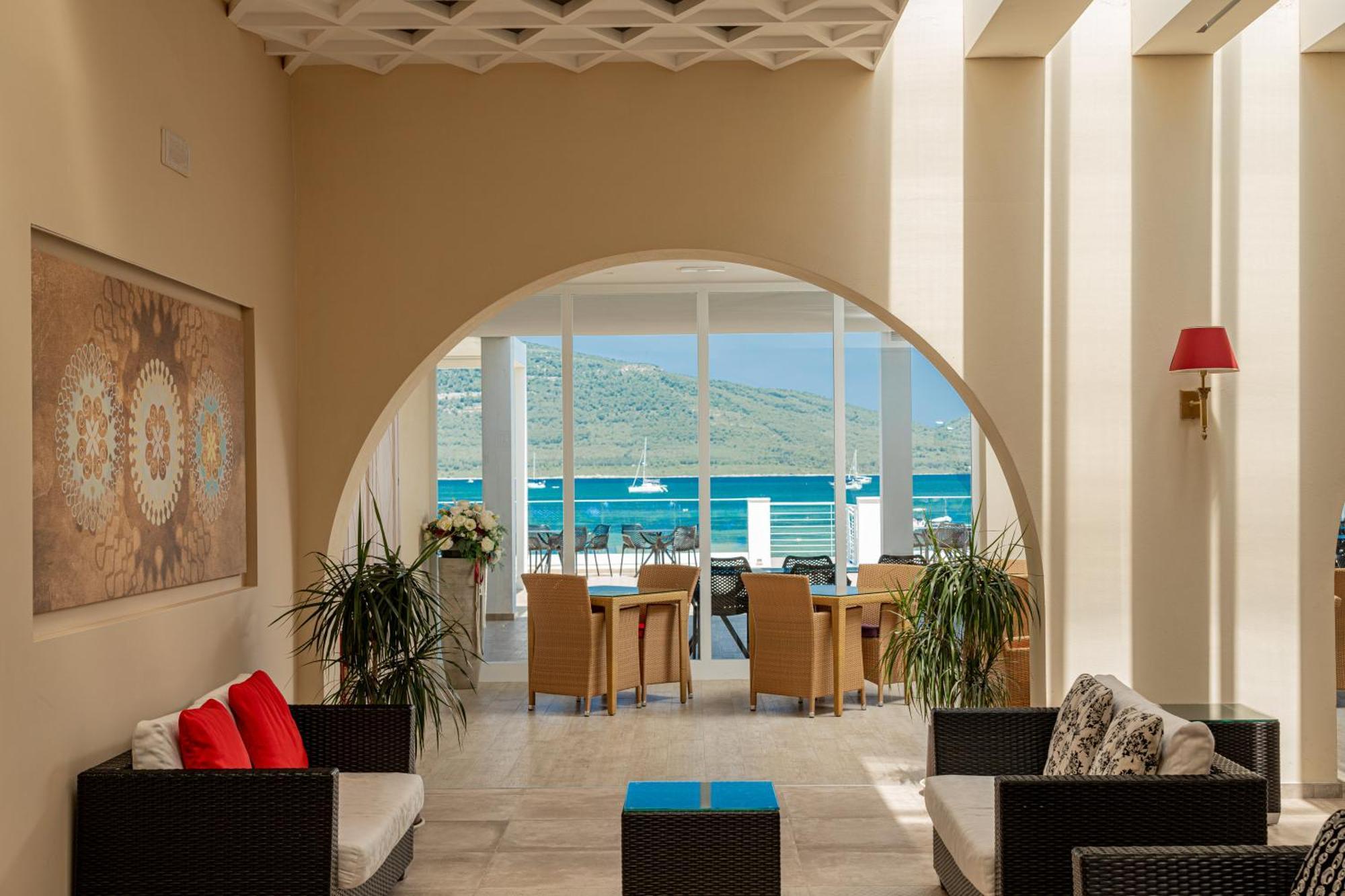 Hotel Portoconte Porto Conte Exterior photo