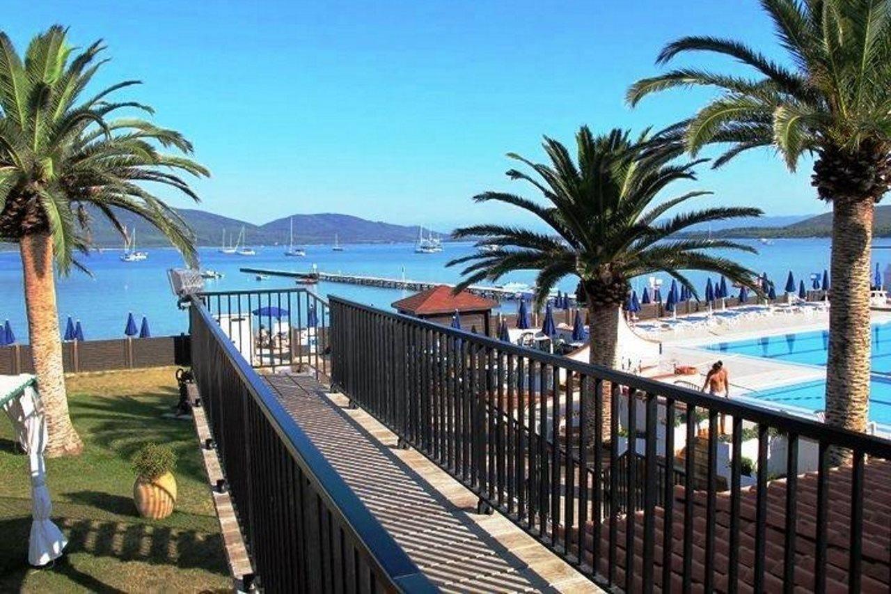 Hotel Portoconte Porto Conte Exterior photo